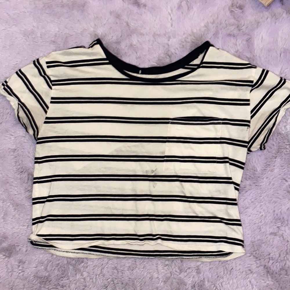 forever 21 black and white striped cropped tshirt w pocket